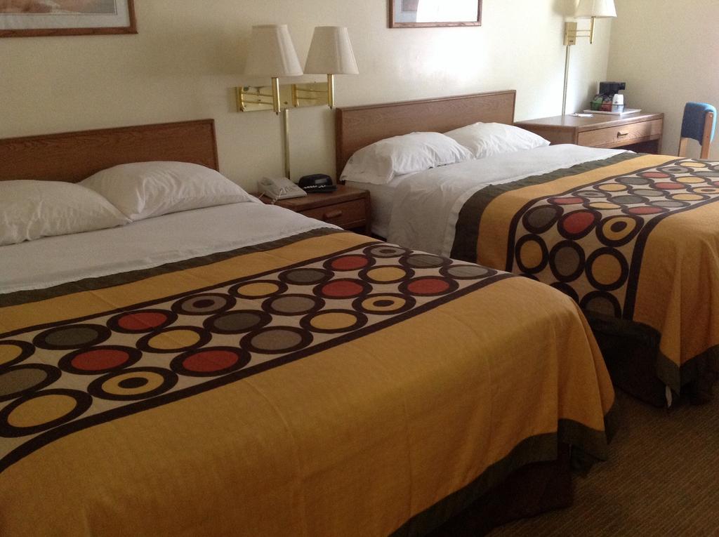 Brookshire Inn Inez Zimmer foto